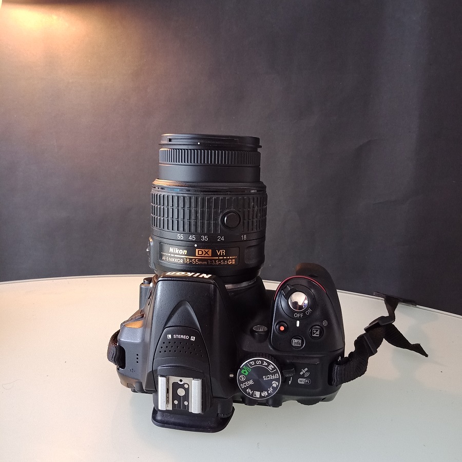 Nikon D5300 Lensa Kit Nikon 18 55mm